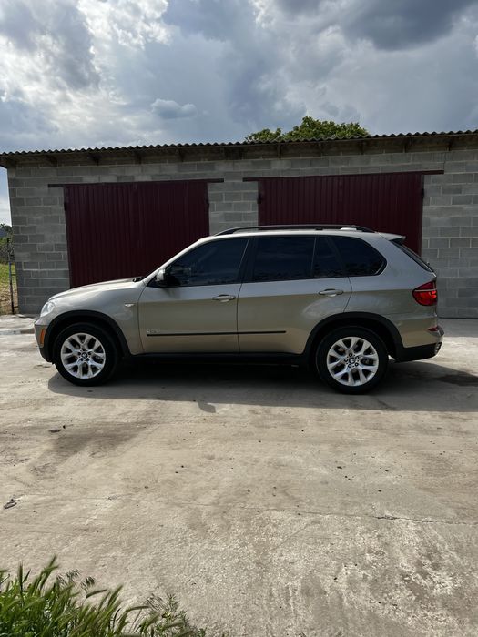BMW X5 e70 2011год