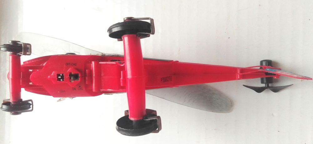 Helicópteros de ferro Majorette e Hidrocopter antigos para reaproveita