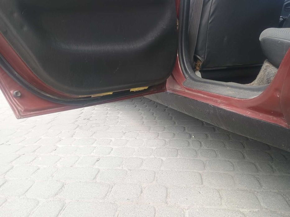 Продам тойоту короллу Е100  1.3XLI 16V 1994 р. в універсалі