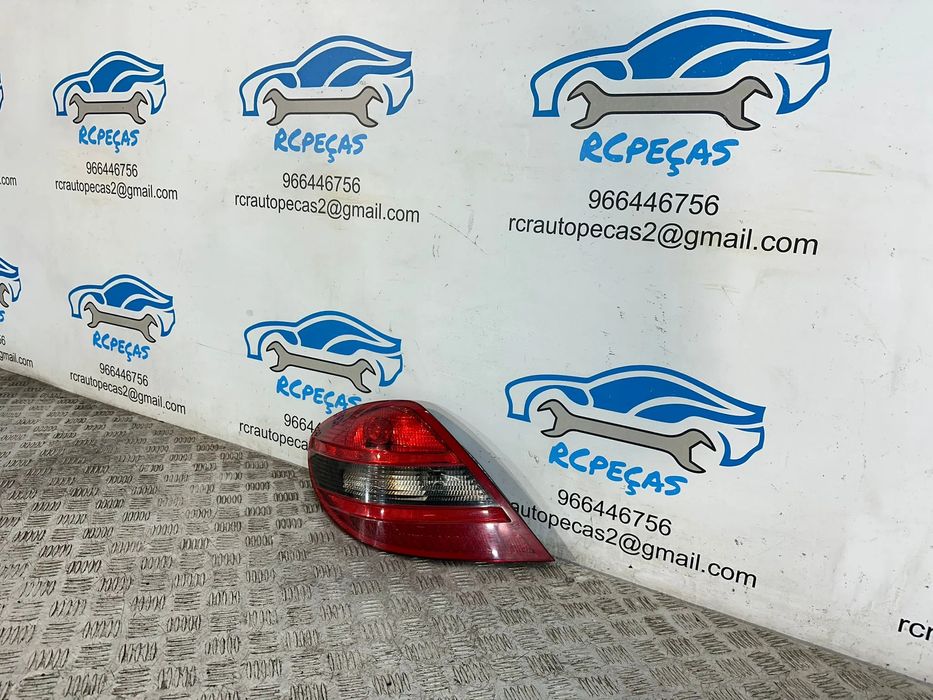 Farolins Led Tras Traseiros Esquerdo Direito Originais Mercedes Benz