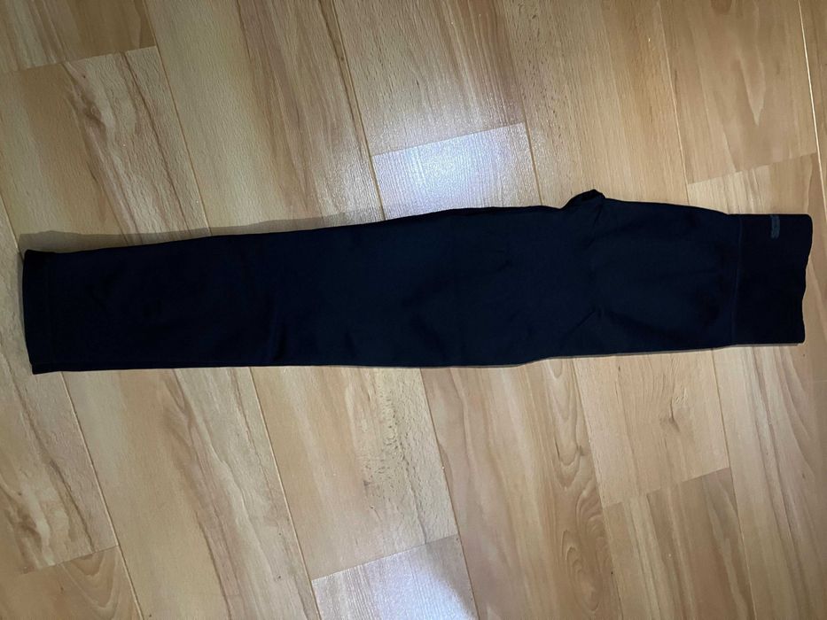 Leggings PROZIS de Cintura Regular Peach Perfect - Black