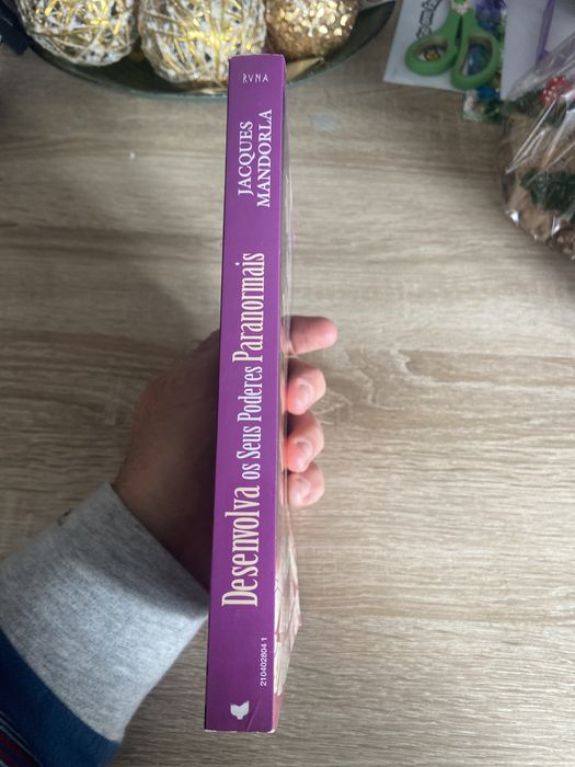 VENDO LIVRO NOVO NUNCA USADO  DESENVOLVA OS SEUS PODERES PARANORMAIS