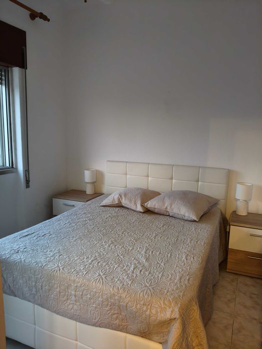 Mobiliário quarto (Cama e/ou Roupeiro)