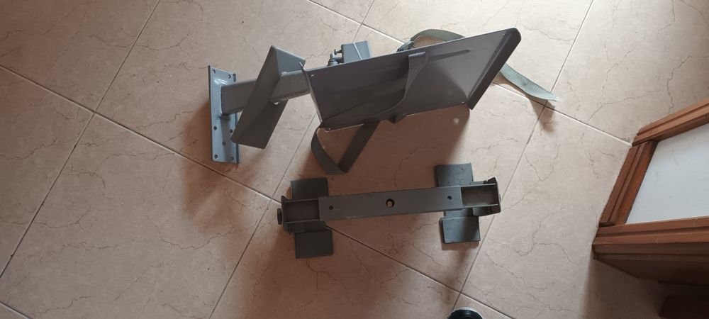 Suporte de parede para televisão
