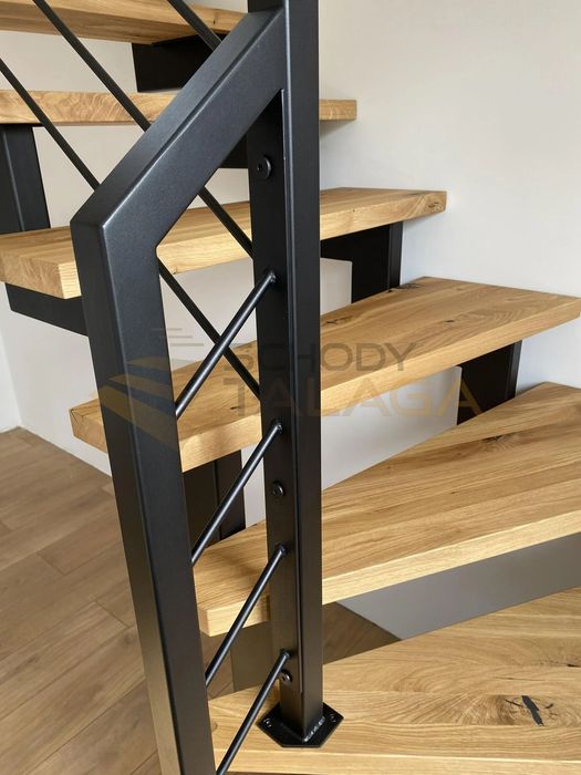 Schody loft na konstrukcji stalowej, metalowe, samonośne.