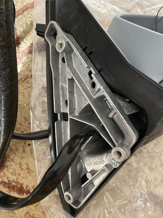 Праве дзеркало на Golf6 універсал