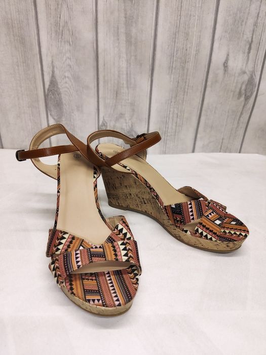 Świetnie sandały na koturnie etno boho vintage rozmiar 40