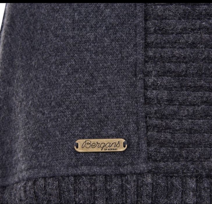 Damski Wełniany Płaszcz BERGANS Of NORWAY KARIEL WOOL S sklep 249 Euro