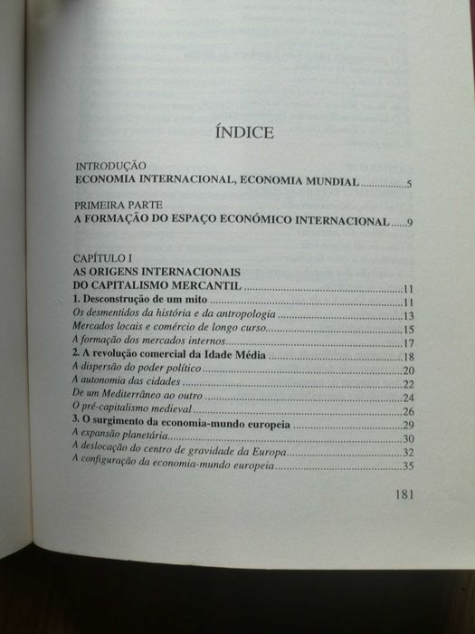 A Mundialização da Economia
de Jacques Adda - 2 Volumes