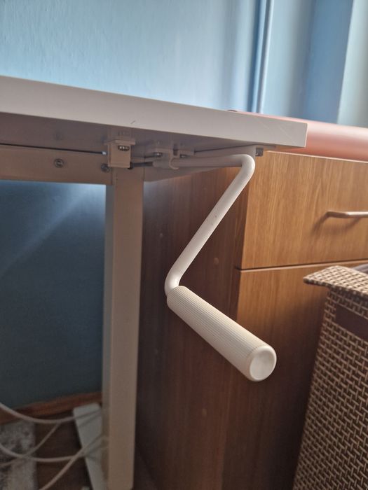 TROTTEN Biurko z regulacją wysokości