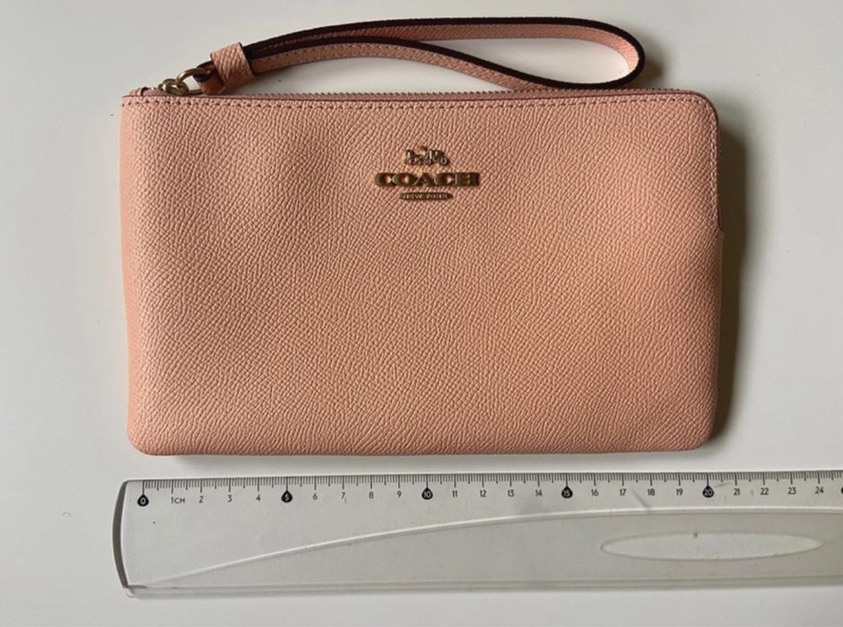 Clutch Coach rosa nova