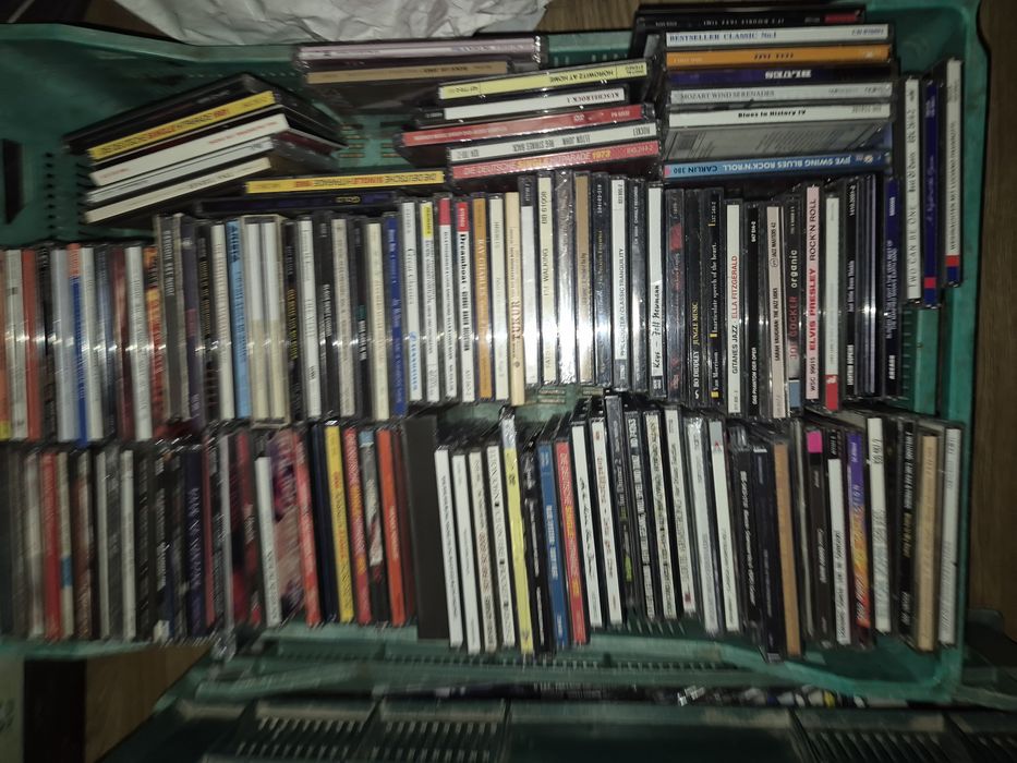 Sprzedam płyty cd oraz dvd z koncertami