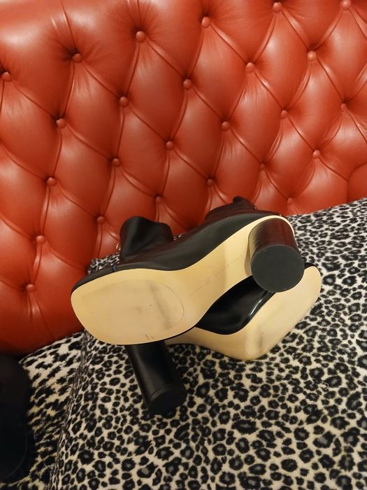 Botins fabulosos em pele