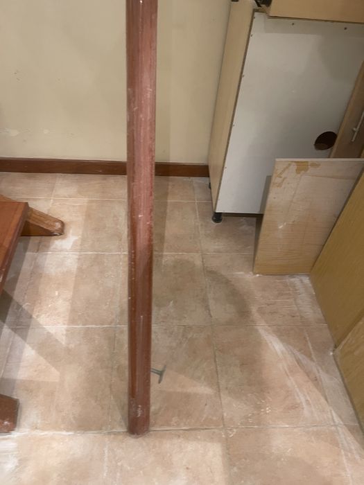 2 Corrimões  em madeira