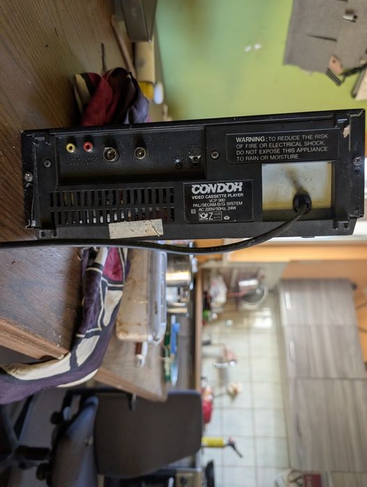 Opis przedmiotuOdtwarzacz vhs condor vcp 980 reaguje diody nie wysuwa kasety
Marka: Condor
Model: VCP 980
Sprzedam odtwarzacz kaset wideo (VCP) marki