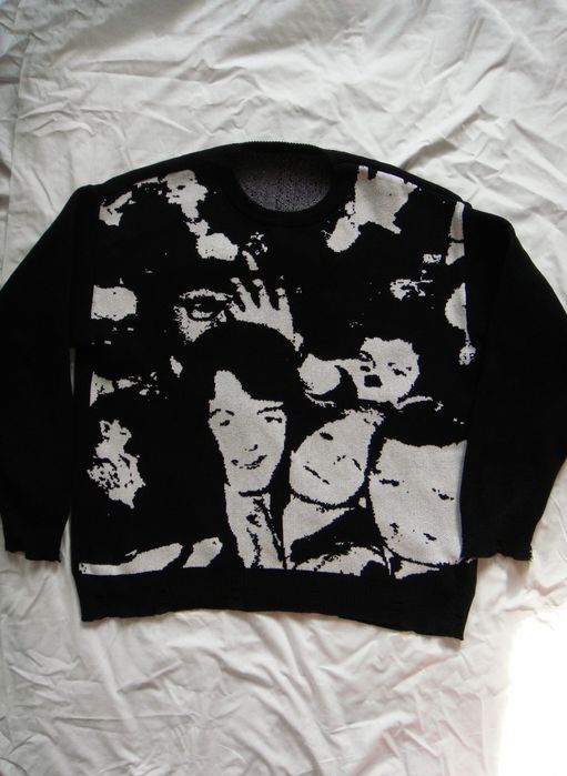 Актуальна молодіжна чорна кофта.