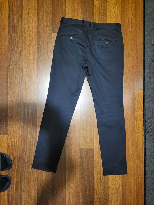 Eleganckie męskie spodnie H&M Premium Rozmiar 48. Granatowe.