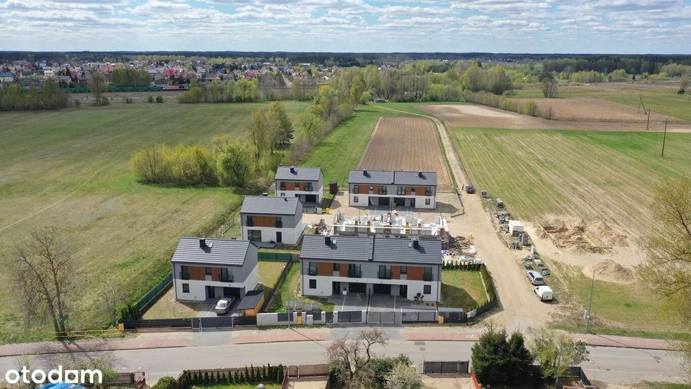 Nowoczesny dom w zabudowie bliźniaczej