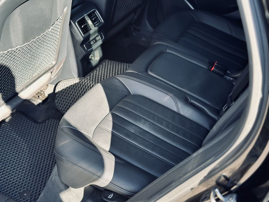 Audi Q5 2018 VIN WA1ANAFY0J2168620 фото оголошення 12 з 24