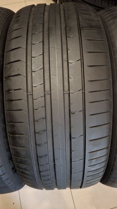 Шини літо Pirelli PZero (PZ4) 275/40 R21 315/35 R21
Pirelli PZero