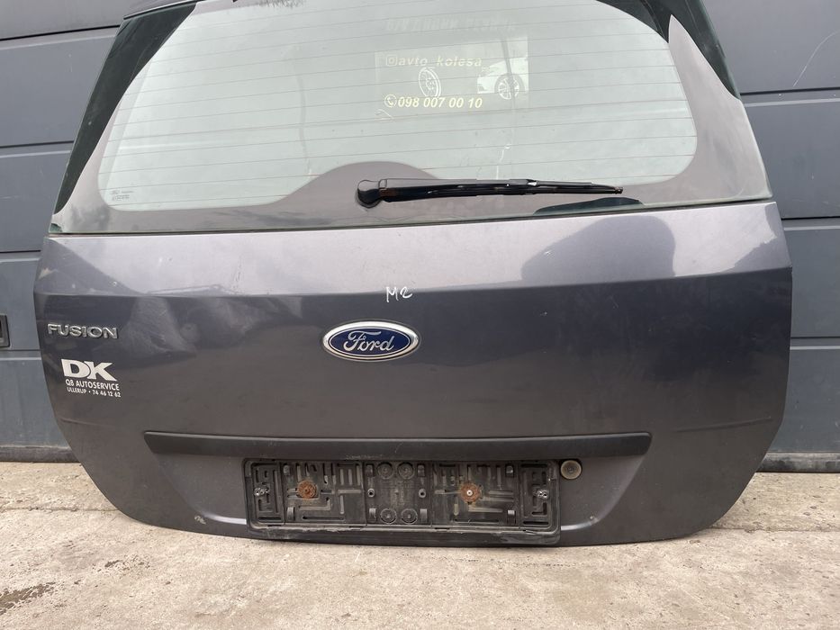 Ляда Кришка багажника Ford Fusion 2002-2012