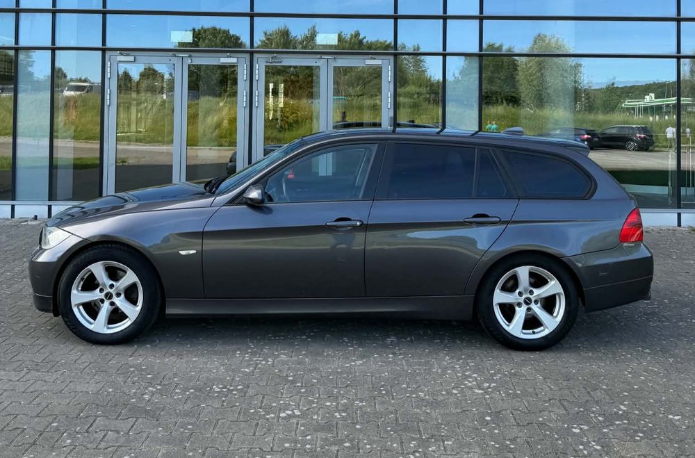 BMW Seria 3 E91 2.0 D 2007r