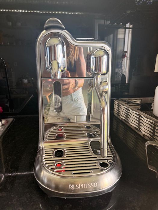 Vendo maquina cafe creatista prp nespresso