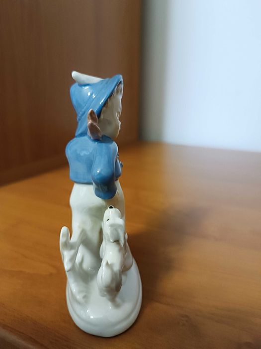 Figurka porcelanowa GDR
