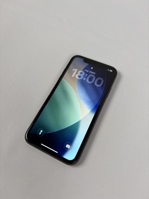 iPhone 11 em bom estado