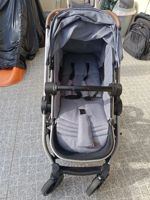 Carinho de passeio bebê