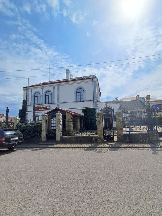 Продаж Комерційної, Історичної Нерухомості в Дубно, Без Комісії.