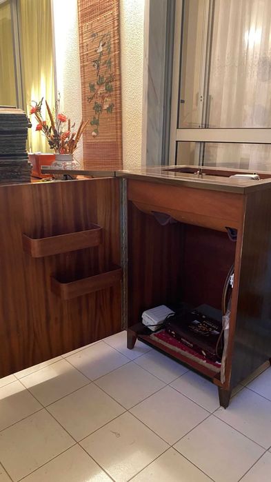 Maquina de Costura com movel