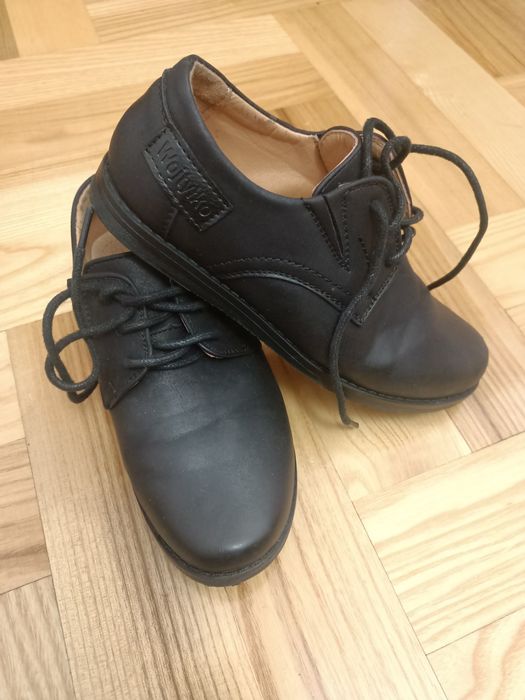 Buty wyjściowe lakierki Wojtyłko czarne skóra r 31