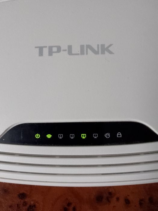 Роутер TP-Link (. TL-WR740 N) ( неробочий, під ремонт