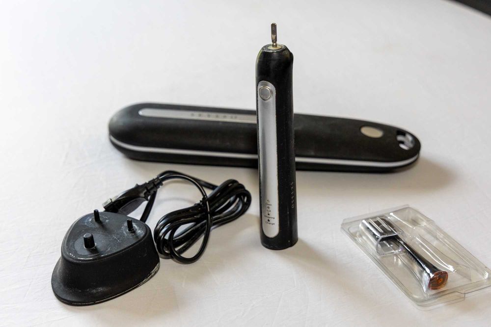 Szczoteczka soniczna SEYSSO Carbon Professional