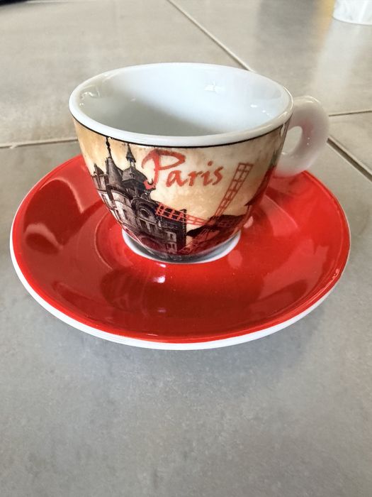 2 taças de  cafe novas