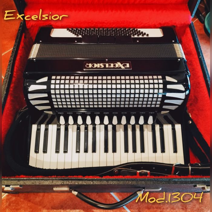 Top - Acordeão italiano Excelsior 96 baixos