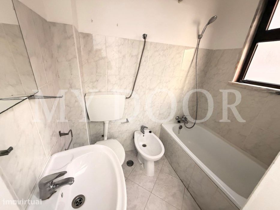 Apartamento T1 em Moscavide - Muita luz solar - Central