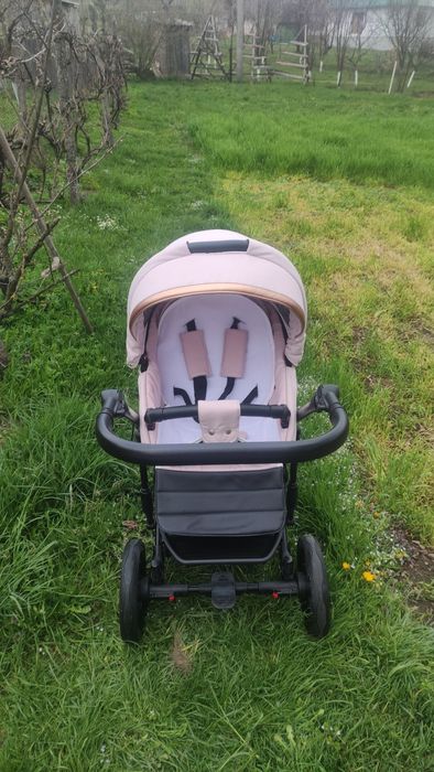 Коляска 2 в 1 Adamex Rimini 
Производитель: Adamex (Польша)