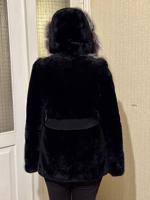Шуба з мутона і чорнобурки б/в