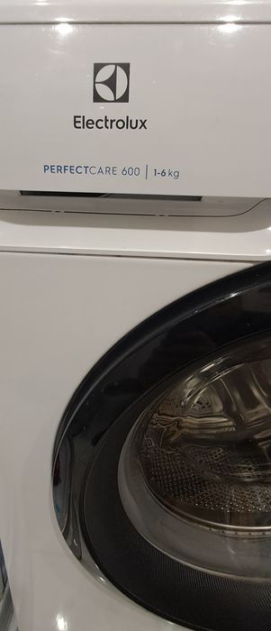 Pralka Slim Elektrolux Perfect Care 600  1-6kg