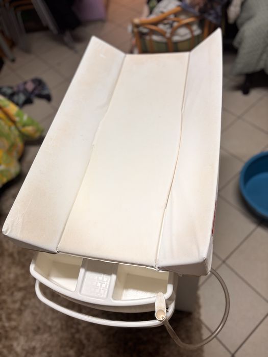 Comoda com banheira e trocador
