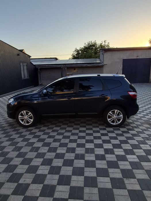 Nissan Qashqai + 2