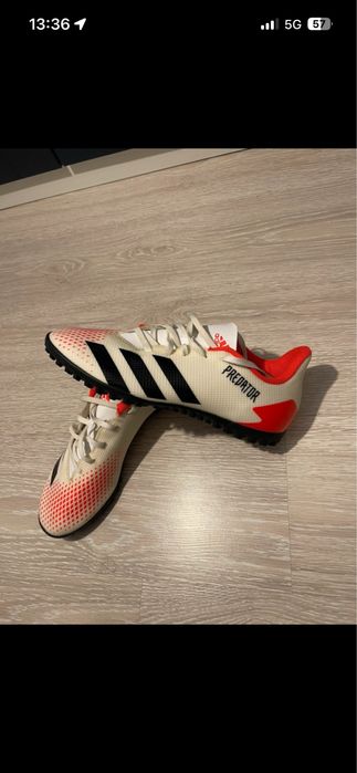 Turfy Adidas predator