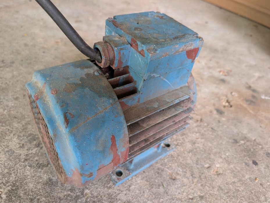 Silnik elektryczny 0,7 kw używany