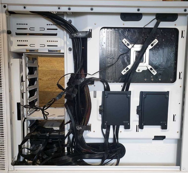 Komputer i7 7700K 4,20 GHz 64 GB RAM 1070 8GB SSD