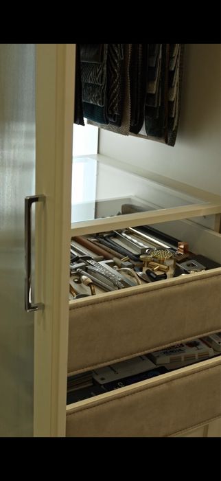 Дизайнерська гардеробна від Maestro Kitchen