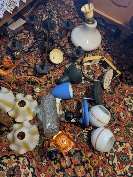 Лампы,бра,люстры,плафоны.