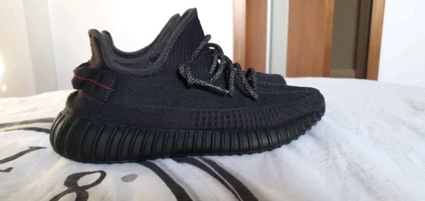 Yeezy black 45 1/3