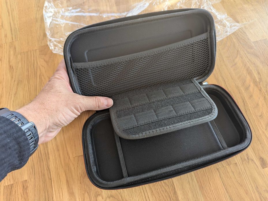 Nintendo Switch Oled, в ідеалі, комплектація